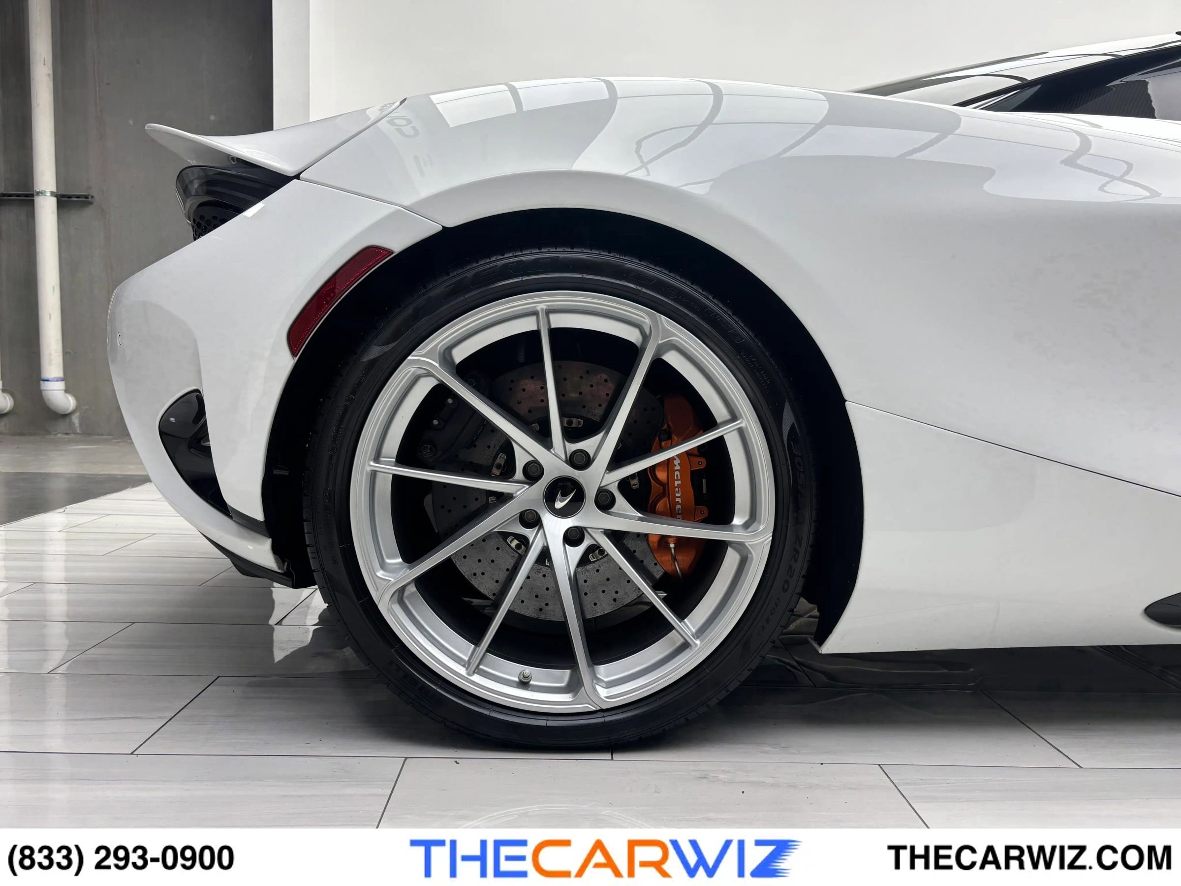 Used 2024 McLaren 750S Spider RWD image 45