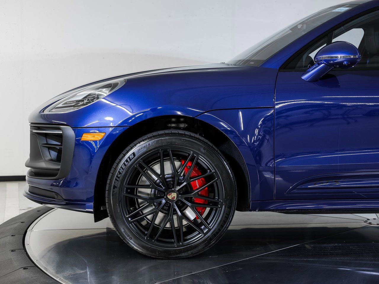 New 2026 Porsche Macan GTS AWD/4WD image 11
