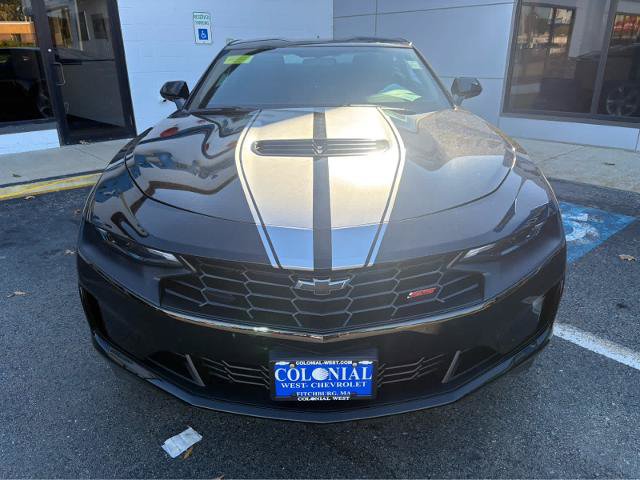 Used 2024 Chevrolet Camaro LT w/ Technology Package RWD image 2
