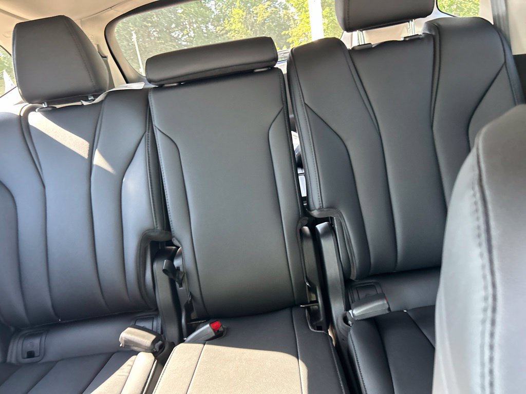 New 2026 Acura MDX SH-AWD image 13