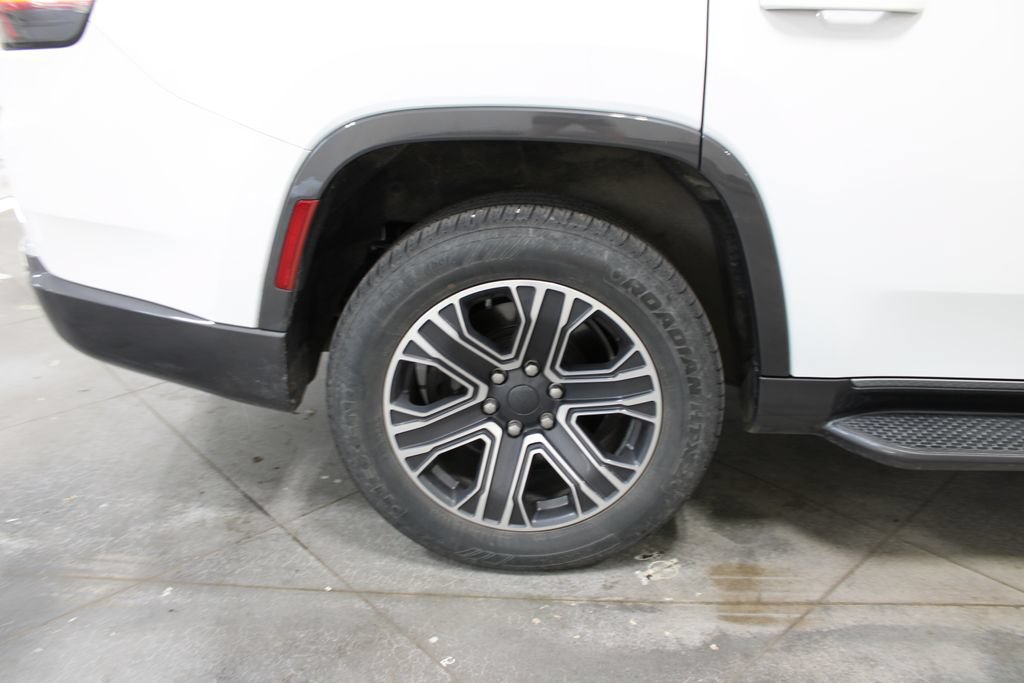 Used 2022 Jeep Wagoneer Series III w/ Flexible Seating Group AWD/4WD image 42