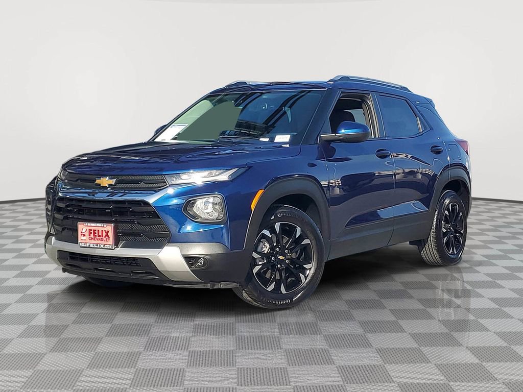 Used 2023 Chevrolet TrailBlazer LT w/ Convenience Package FWD image 2