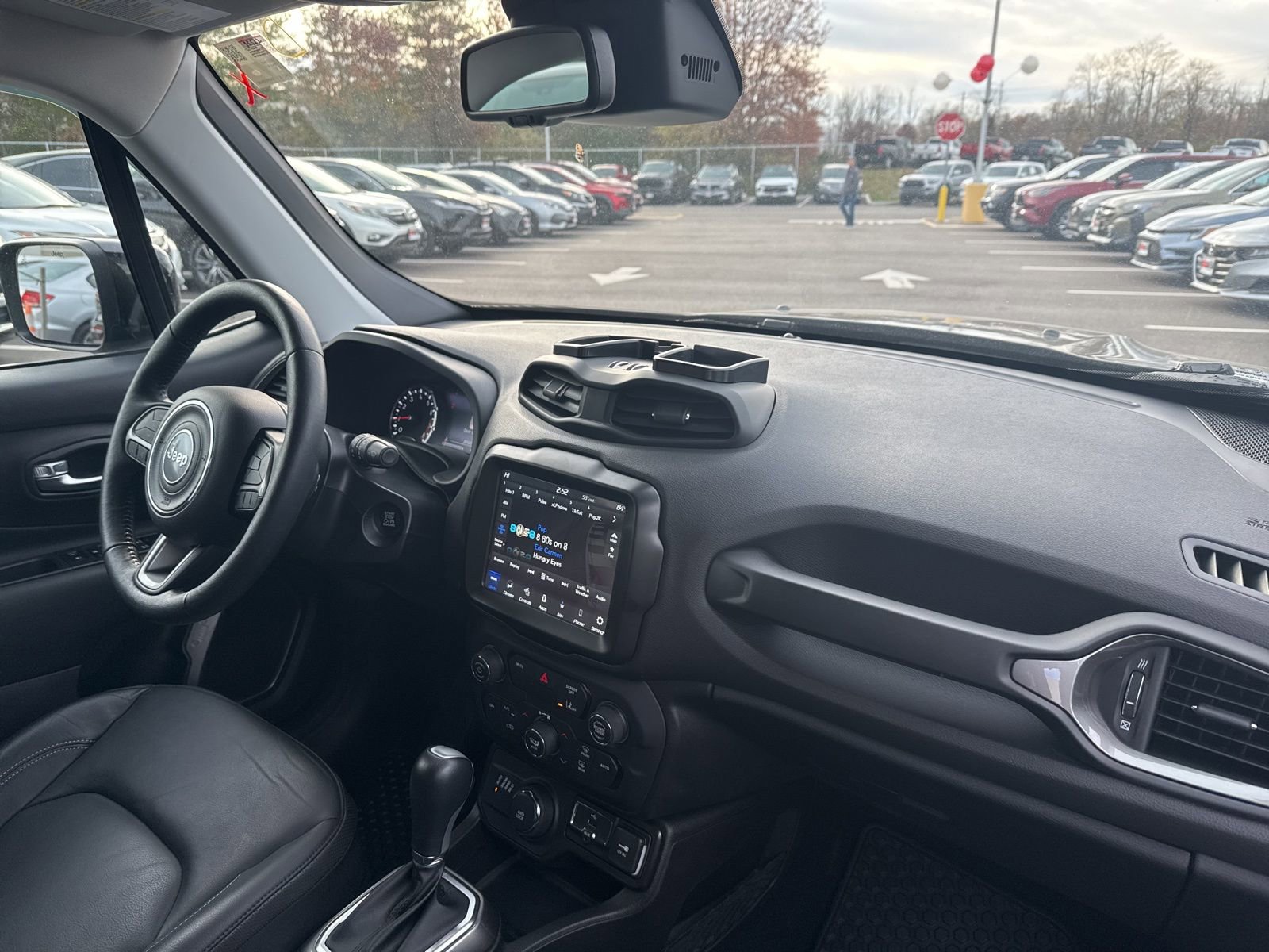 Used 2022 Jeep Renegade Limited image 14