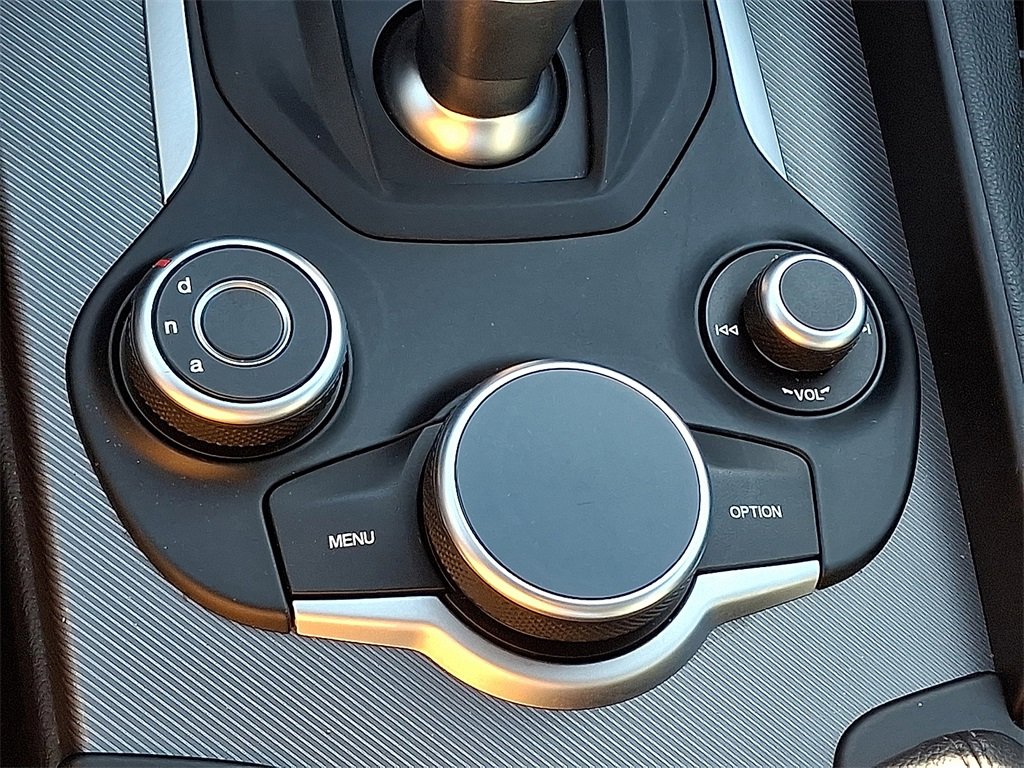 Used 2018 Alfa Romeo Giulia AWD image 20