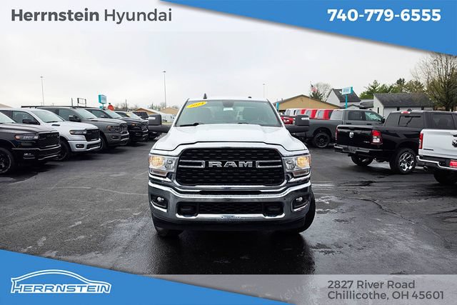 Used 2024 RAM 3500 Big Horn AWD/4WD image 2