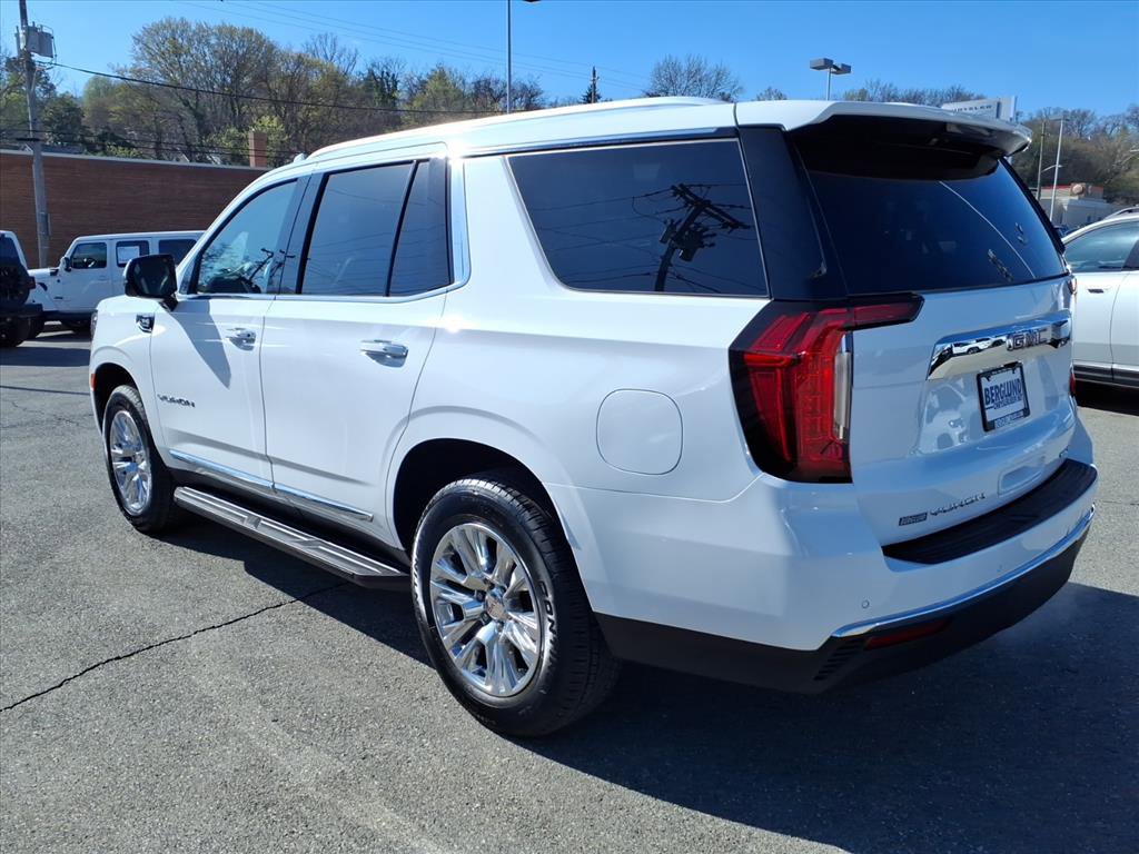 Used 2022 GMC Yukon SLT w/ SLT Premium Package image 6