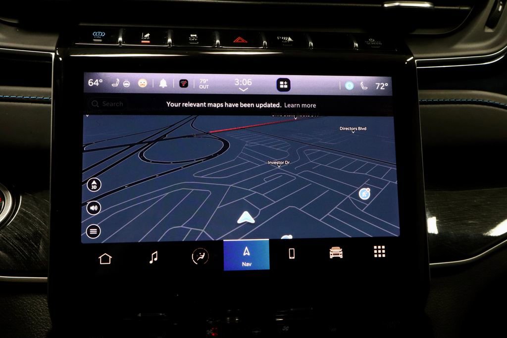 Used 2022 Jeep Grand Cherokee Trailhawk w/ Luxury Tech Group III image 3