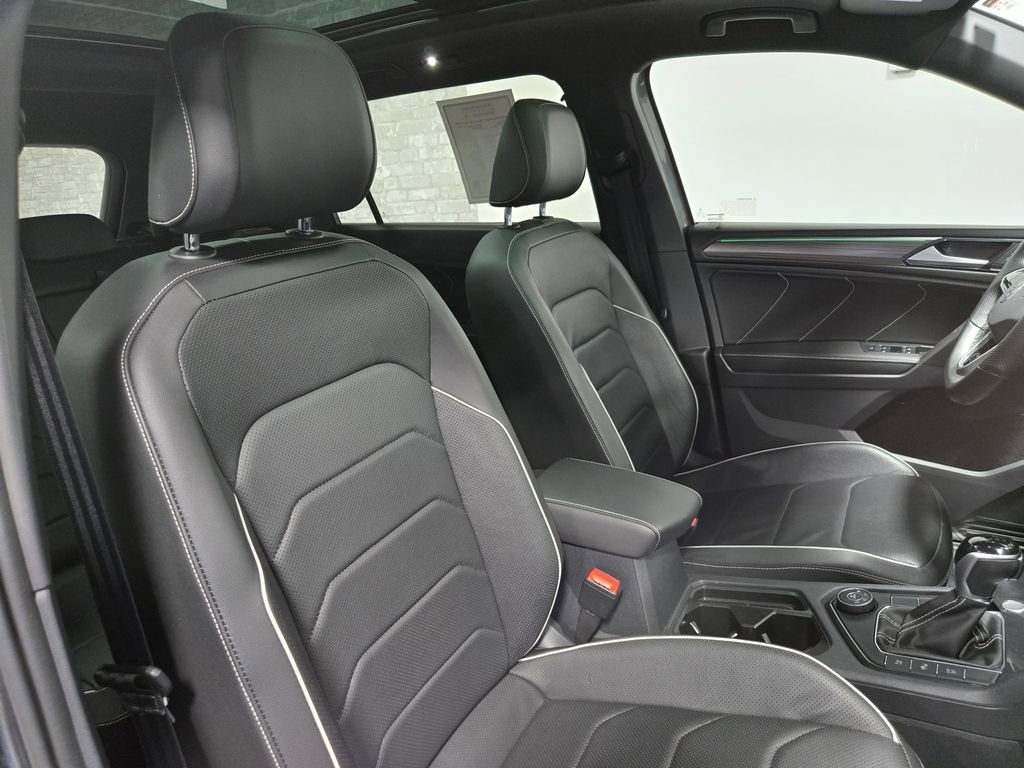Used 2022 Volkswagen Tiguan SEL R-Line AWD/4WD image 58