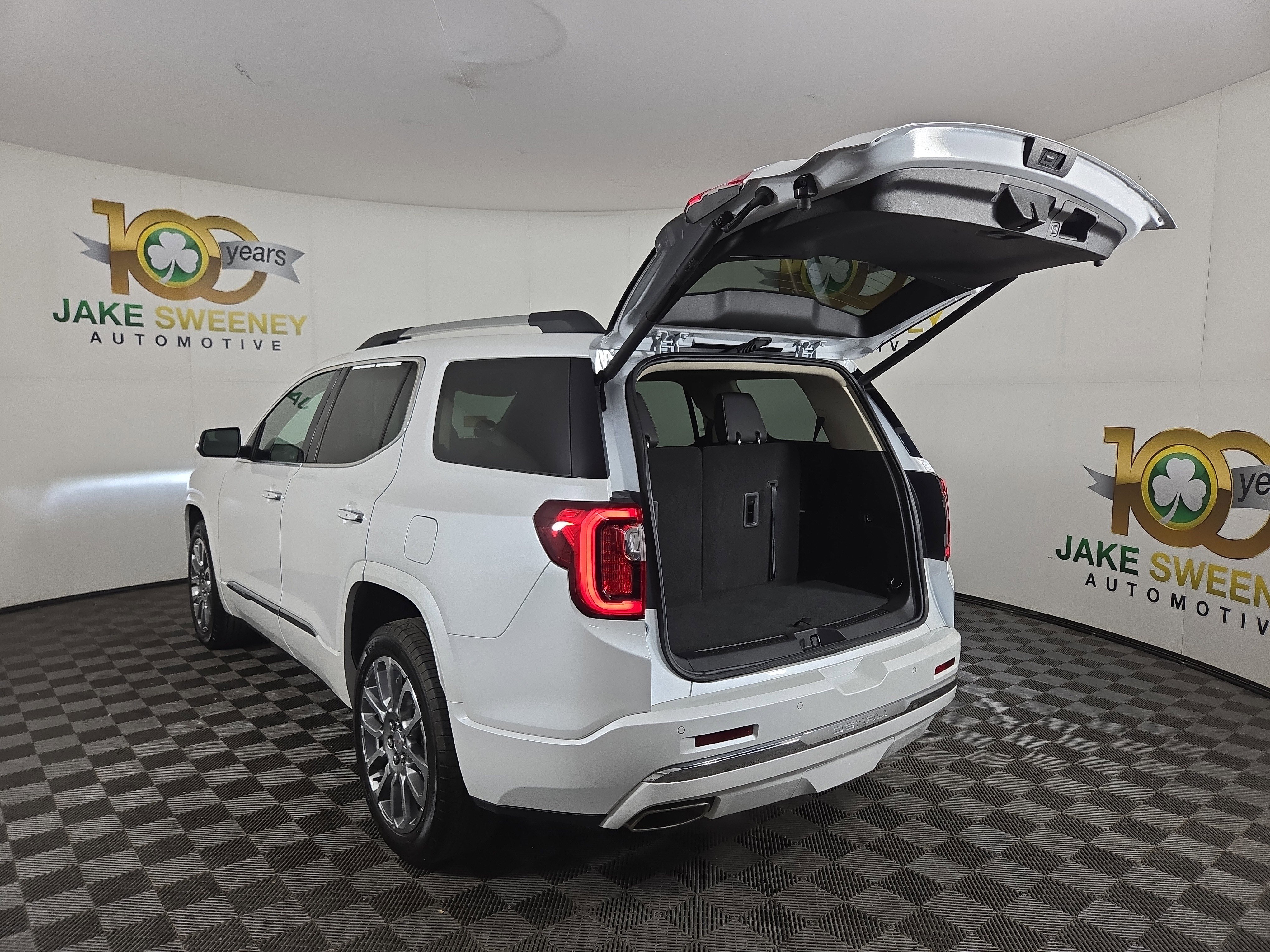 Certified 2023 GMC Acadia Denali w/ Denali Ultimate Package image 35