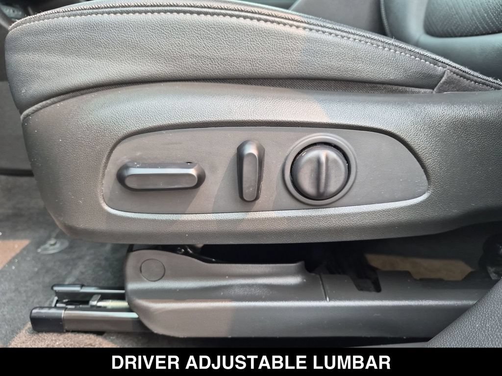 Used 2020 Buick Encore GX Essence w/ Experience Buick Package AWD/4WD image 19