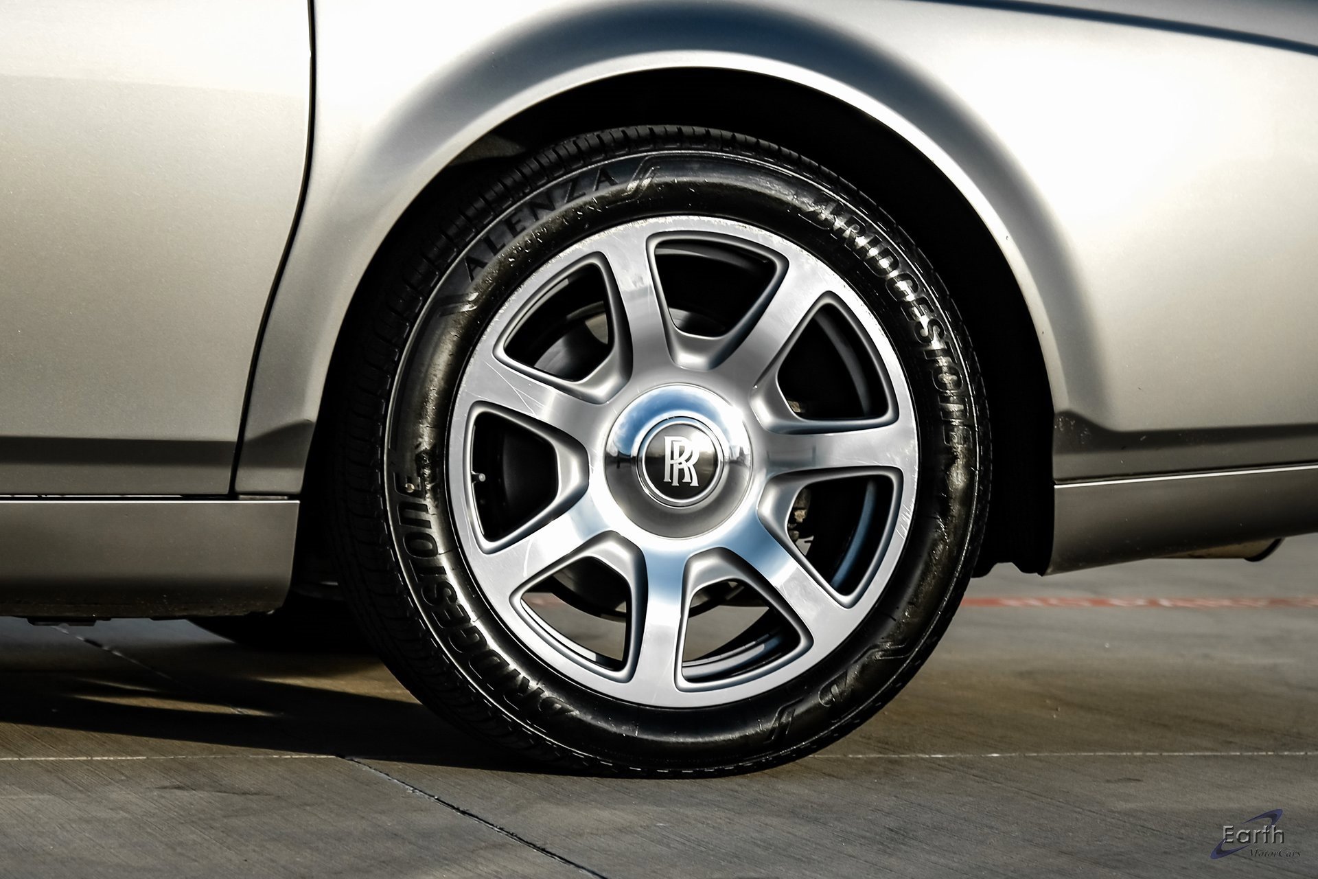 Used 2014 Rolls-Royce Phantom Sedan image 90