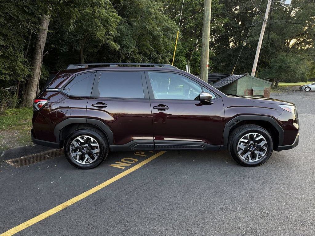 Used 2026 Subaru Forester Premium AWD/4WD image 9