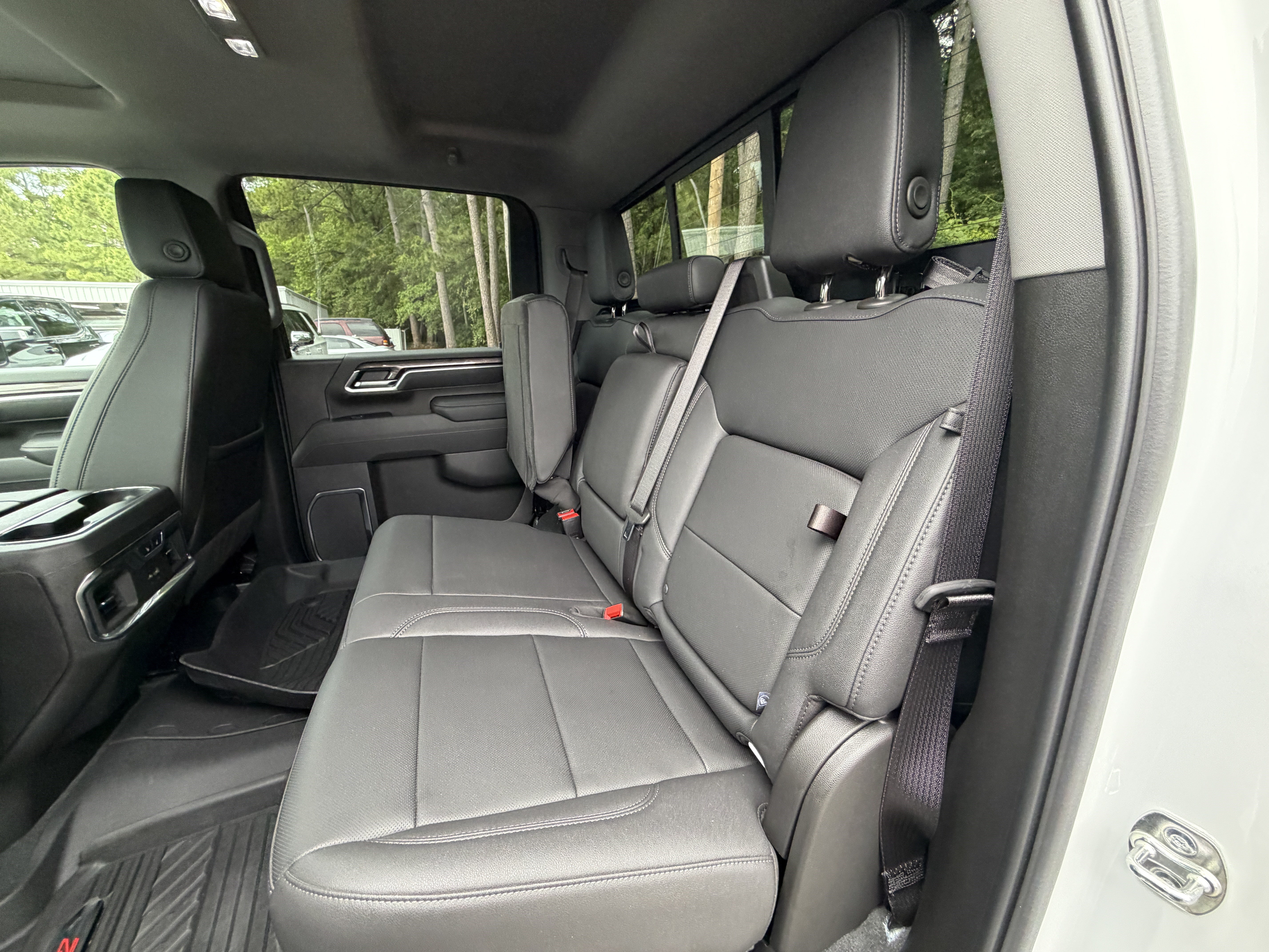 Used 2025 Chevrolet Silverado 2500 LTZ w/ LTZ Plus Package AWD/4WD image 17