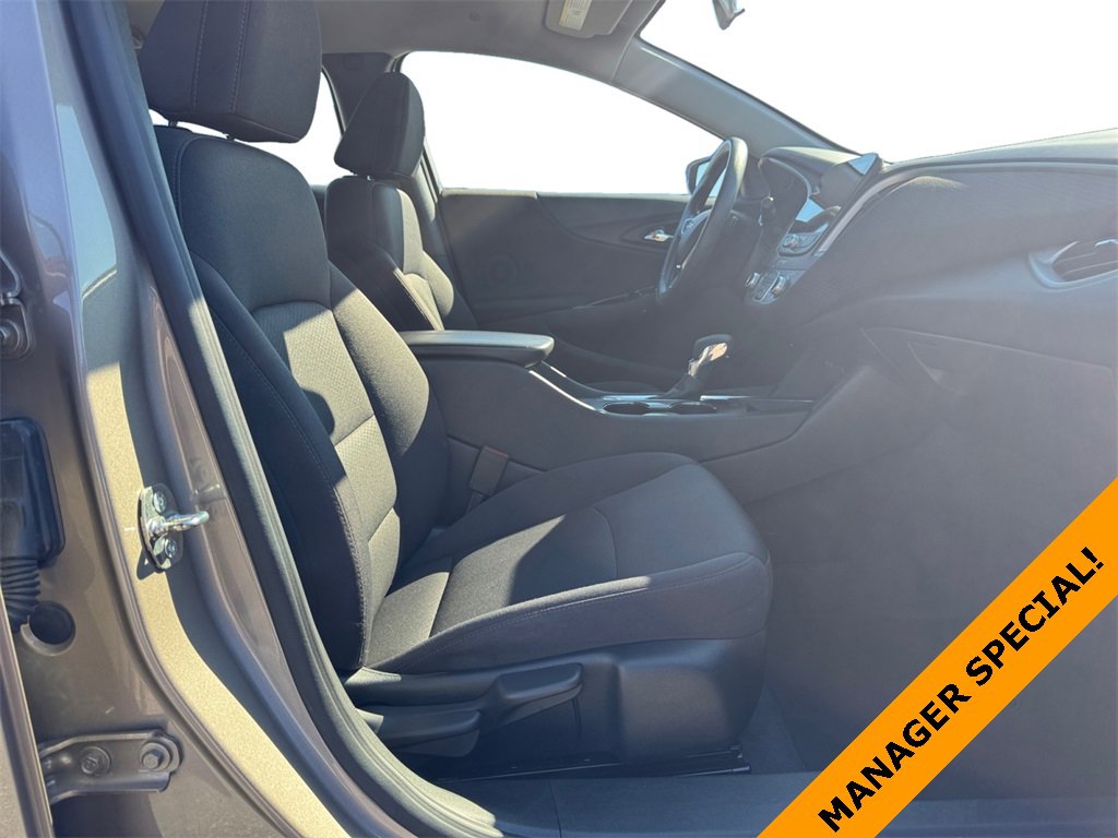 Used 2024 Chevrolet Malibu LT image 15