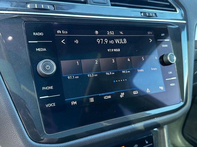 Used 2022 Volkswagen Tiguan SE image 21