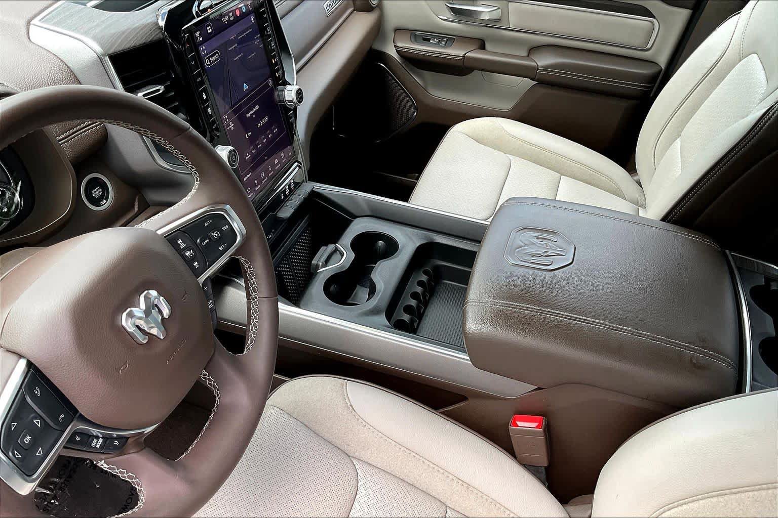 Used 2025 RAM 1500 Laramie AWD/4WD image 32