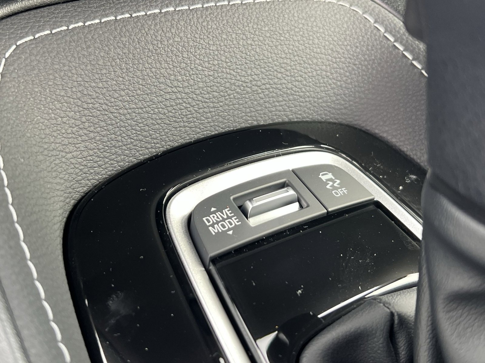 New 2026 Toyota Corolla XSE FWD image 25