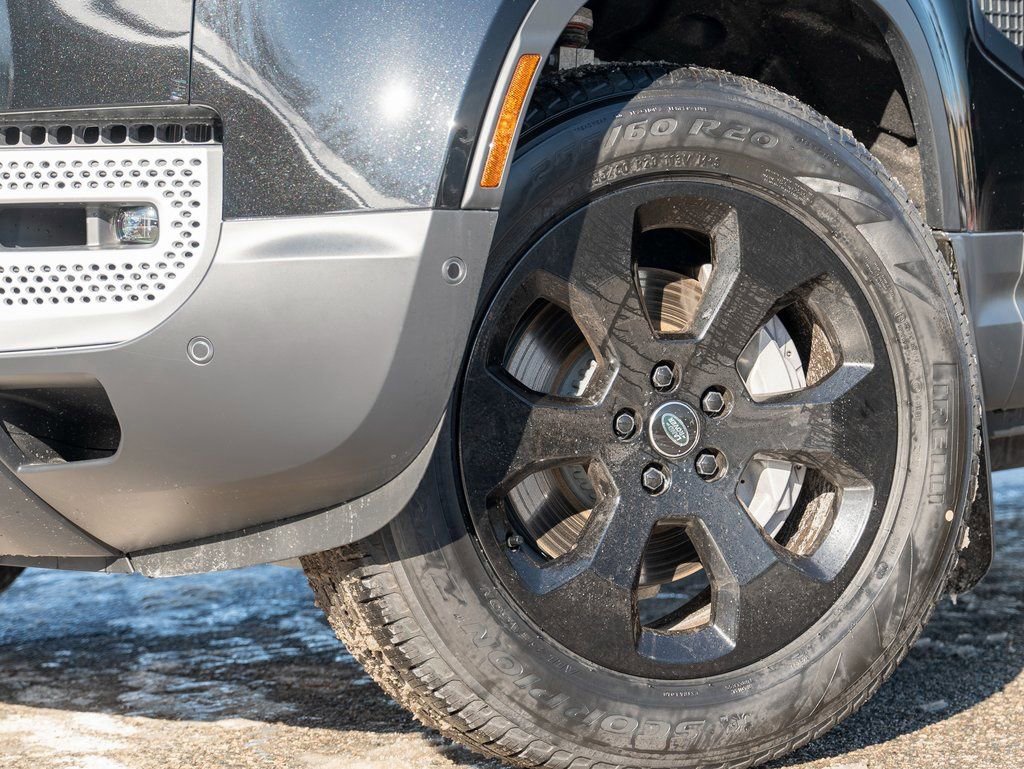 New 2025 Land Rover Defender 130 S image 7