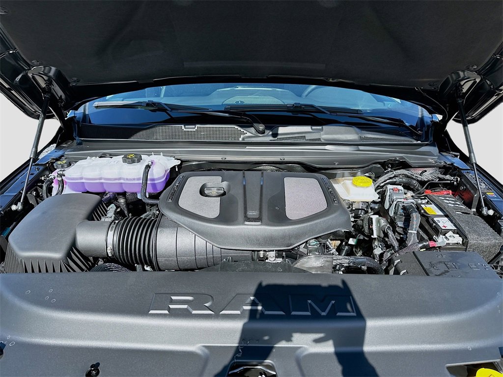 New 2026 RAM 1500 4x4 Crew Cab image 30