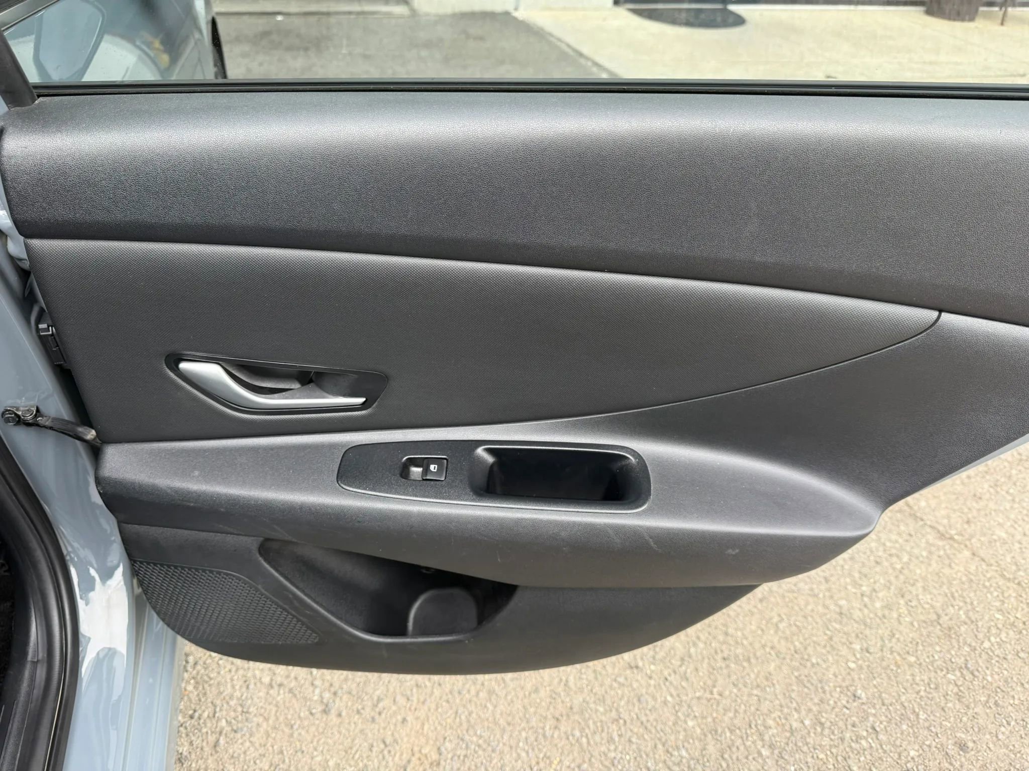 Used 2021 Hyundai Elantra Limited w/ Cargo Package FWD image 25