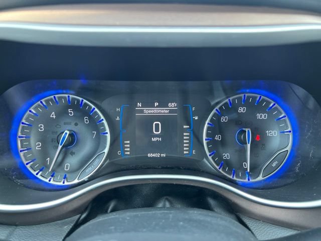 Certified 2017 Chrysler Pacifica Touring-L FWD image 25