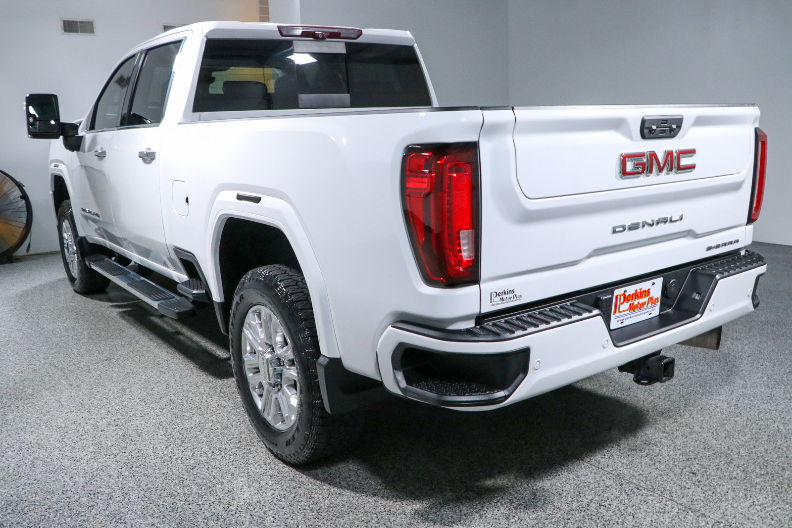 Used 2021 GMC Sierra 2500 Denali w/ Denali Ultimate Package AWD/4WD image 9