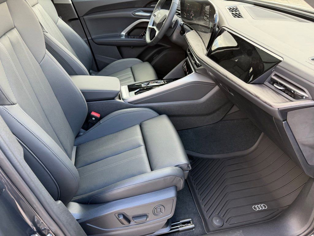 New 2025 Audi Q5 2.0T Premium Plus image 10