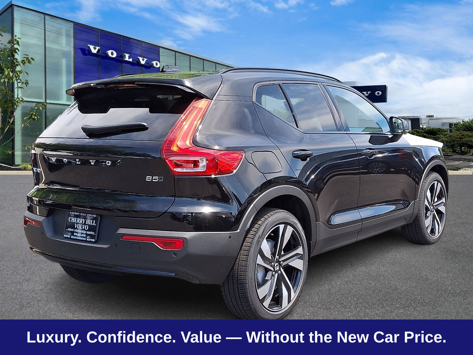 New 2026 Volvo XC40 B5 Ultra w/ Protection Package Premier AWD/4WD image 5