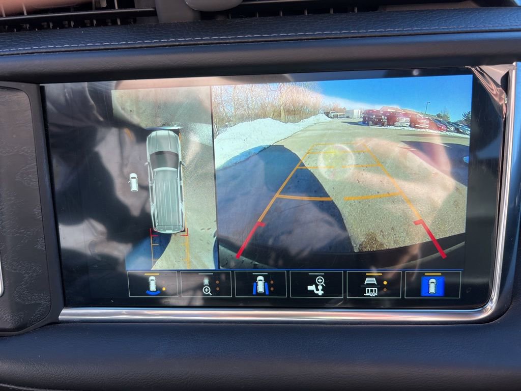 Used 2022 GMC Yukon XL Denali image 23