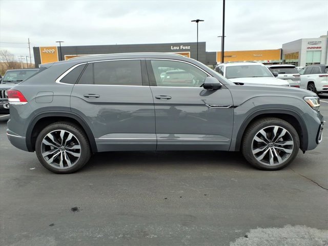 Used 2022 Volkswagen Atlas Cross Sport SEL Premium R-Line image 29