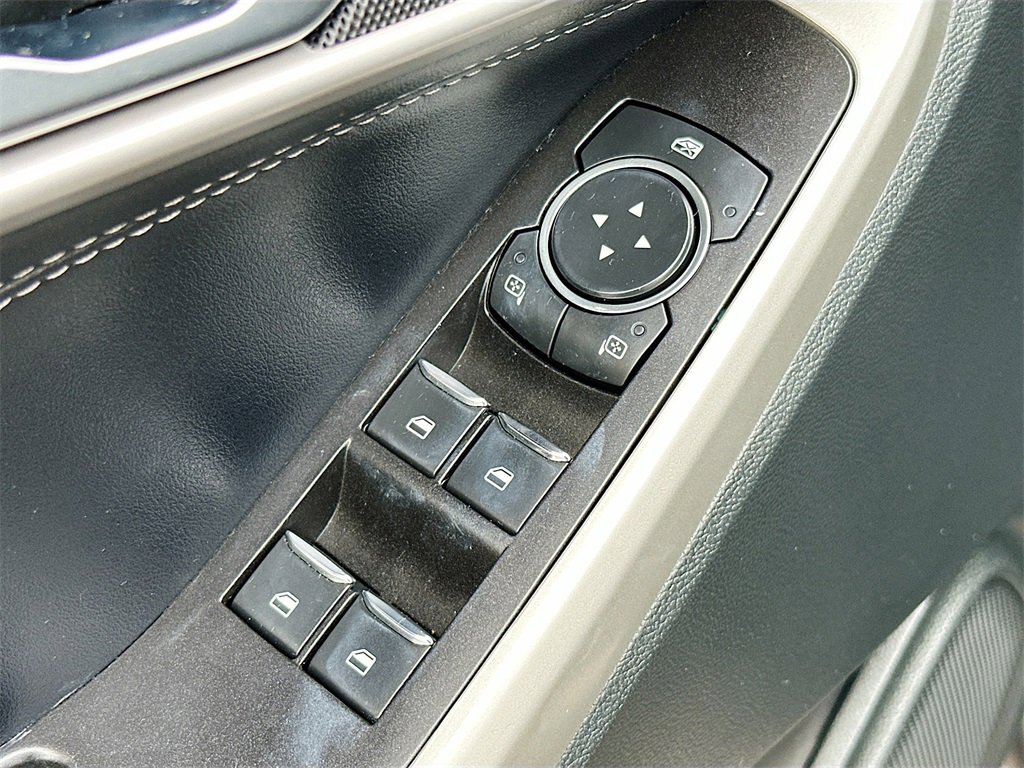 Used 2021 Ford Explorer XLT image 17