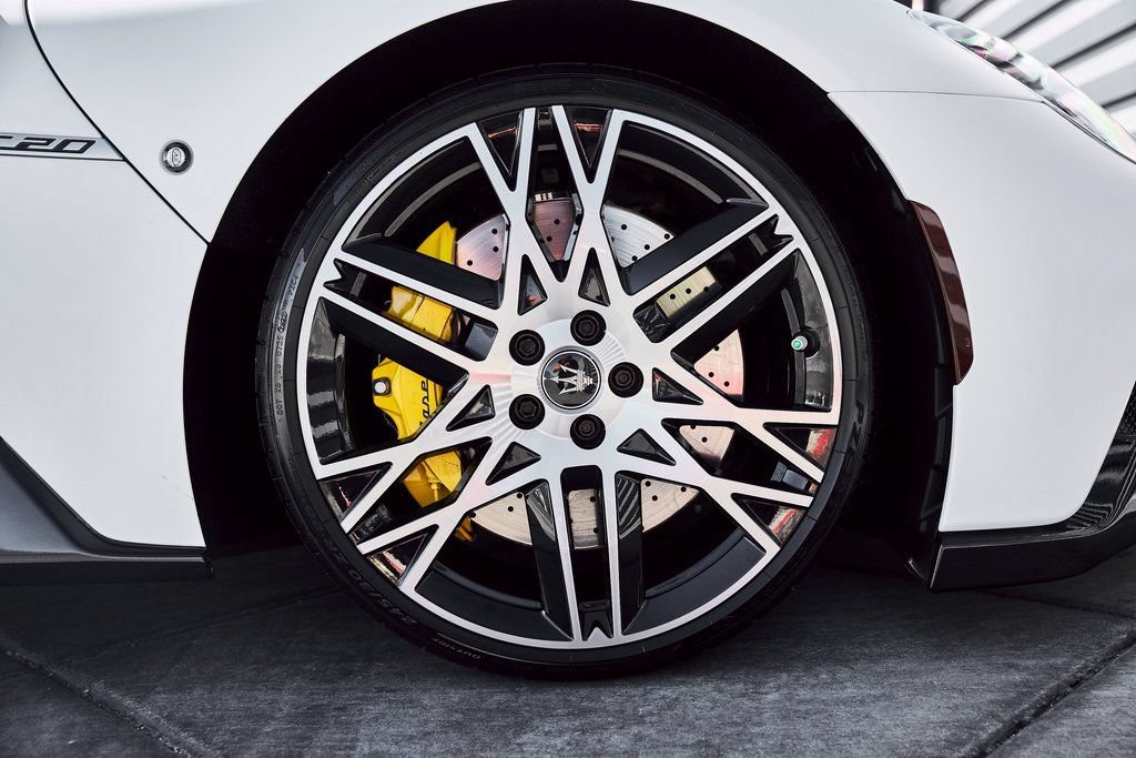 Used 2023 Maserati MC20 Coupe RWD image 28