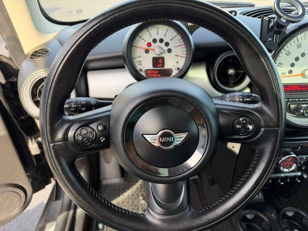 Used 2013 MINI Cooper Clubman FWD image 8