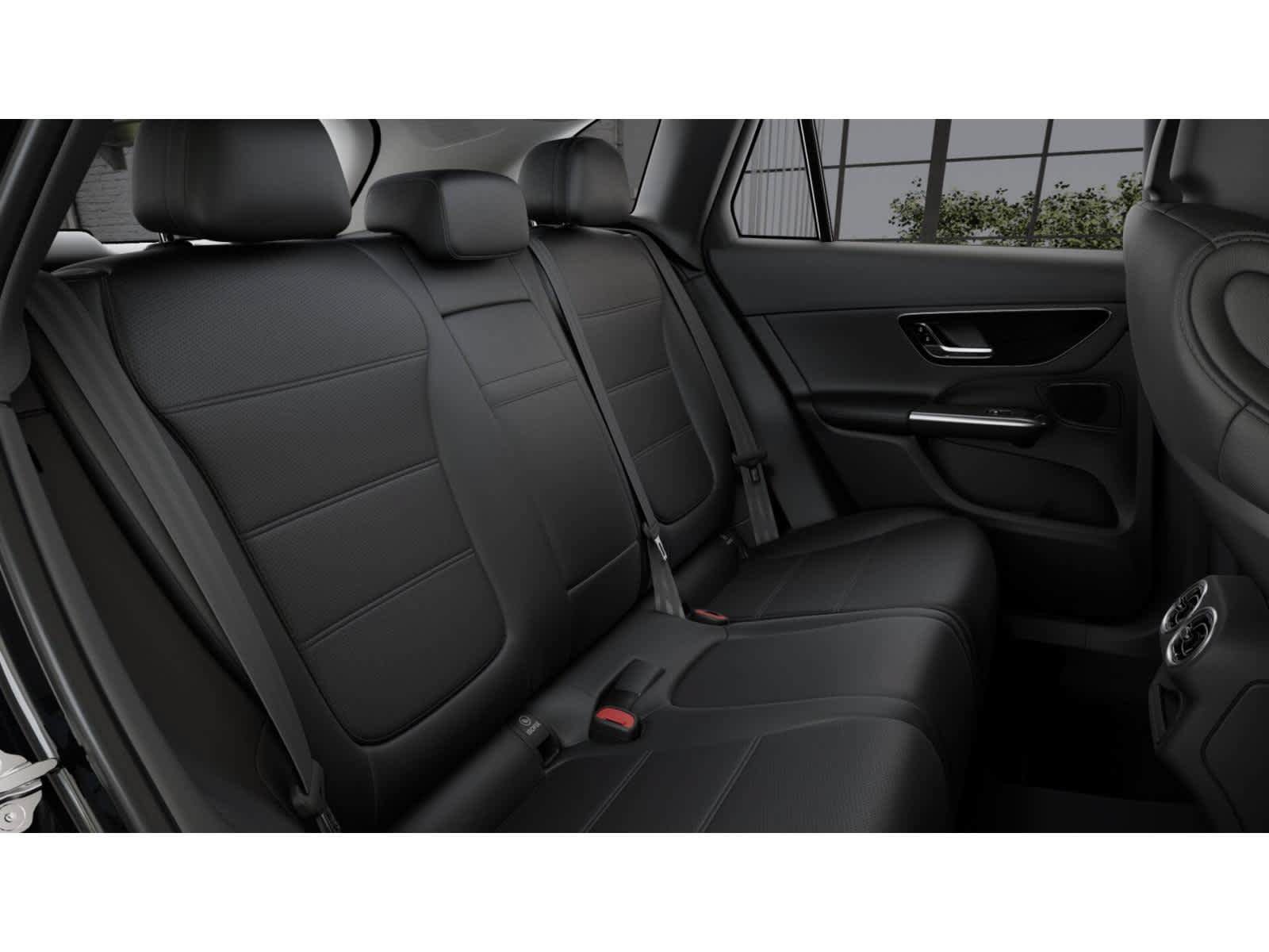 Used 2026 Mercedes-Benz GLC 350e 4MATIC image 4