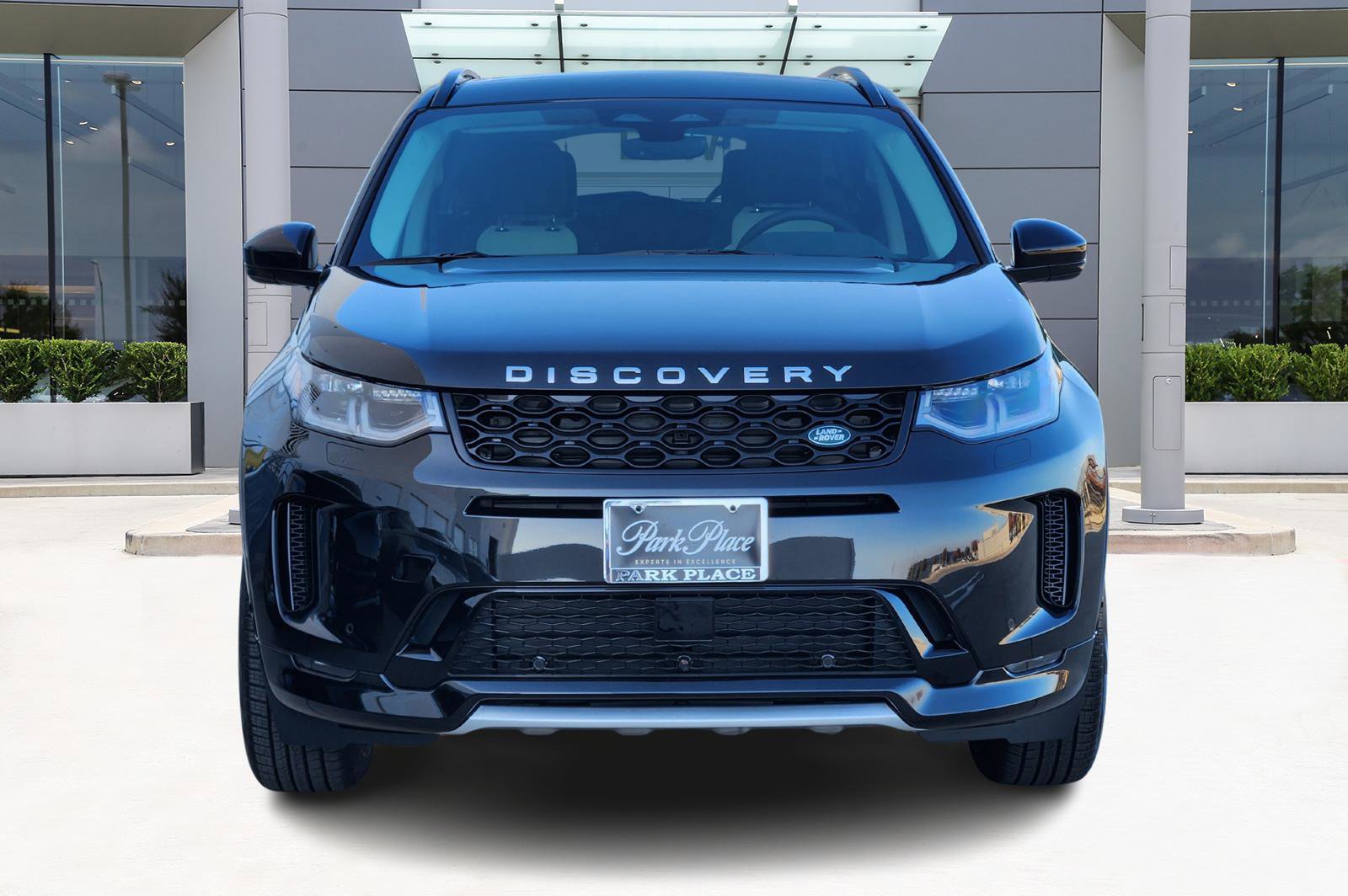 New 2025 Land Rover Discovery Sport S image 2