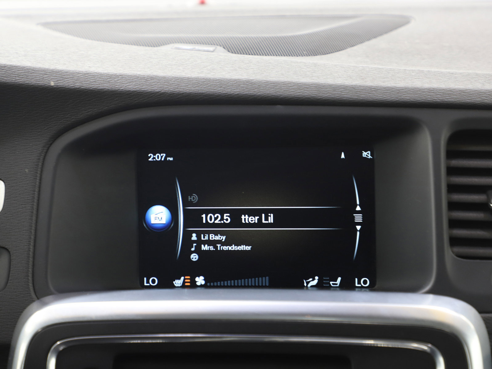 Used 2016 Volvo V60 T5 Cross Country Platinum image 17