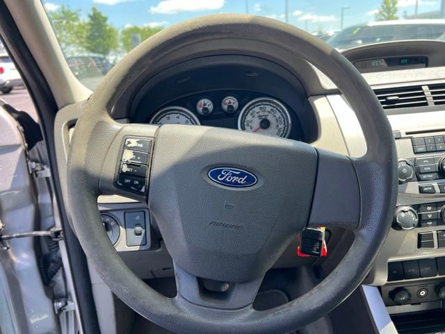 Used 2009 Ford Focus SE FWD image 13