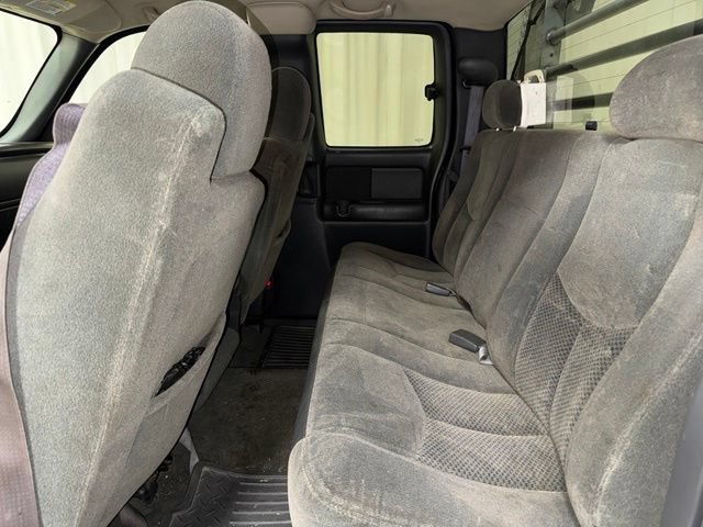 Used 2004 Chevrolet Silverado 2500 LS AWD/4WD image 20