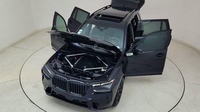 Used 2024 BMW X7 xDrive40i w/ M Sport Package image 93