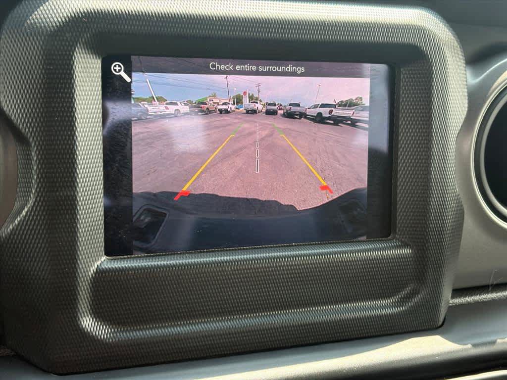 Used 2022 Jeep Gladiator Sport AWD/4WD image 11