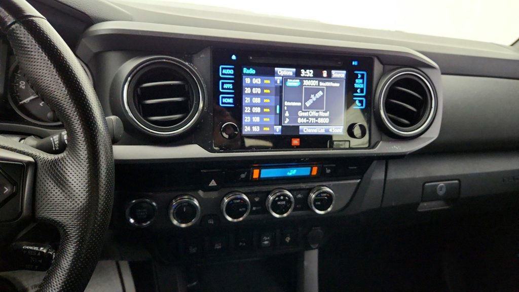 Used 2017 Toyota Tacoma TRD Sport image 16