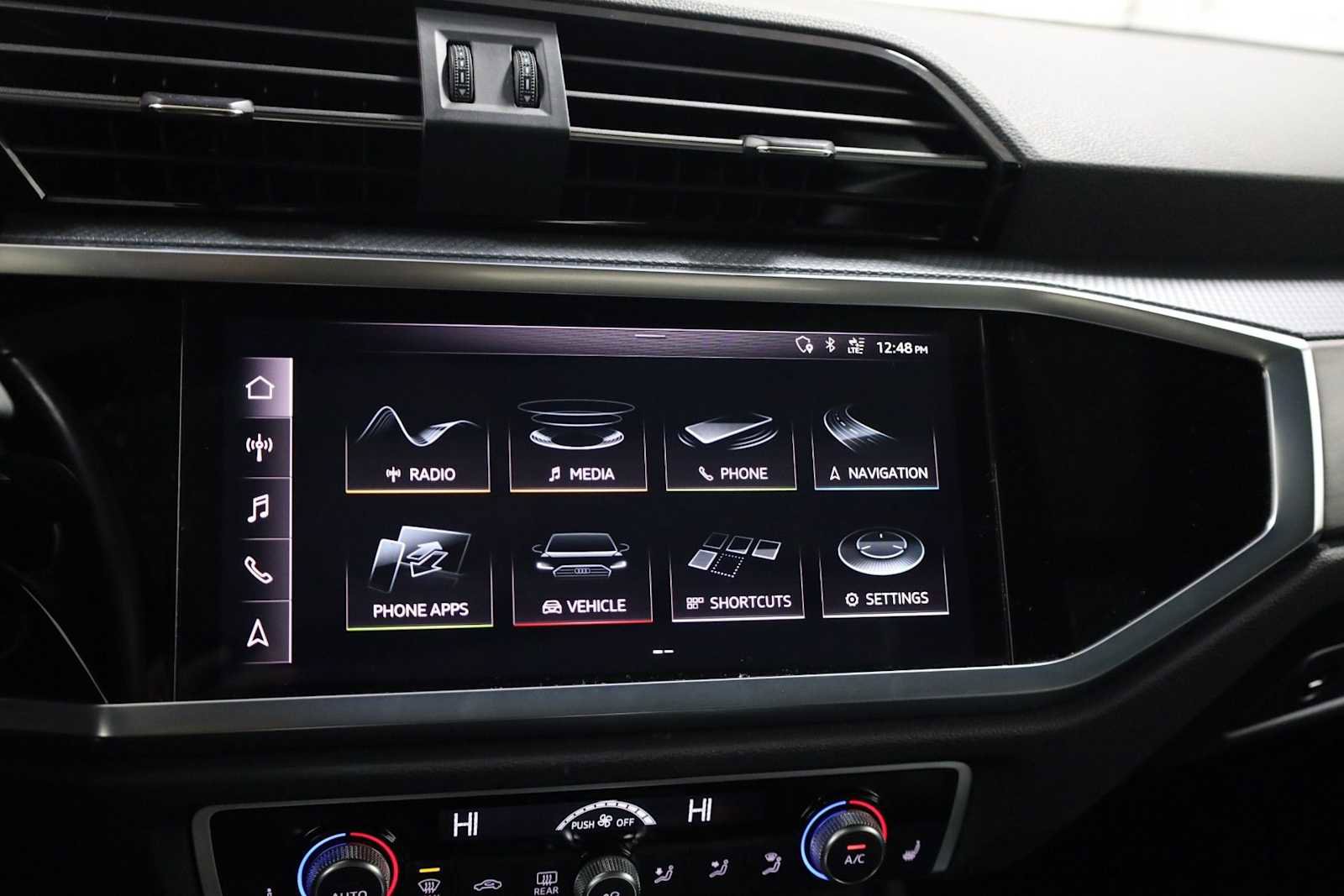 Used 2020 Audi Q3 2.0T Premium Plus w/ Premium Plus Package image 30