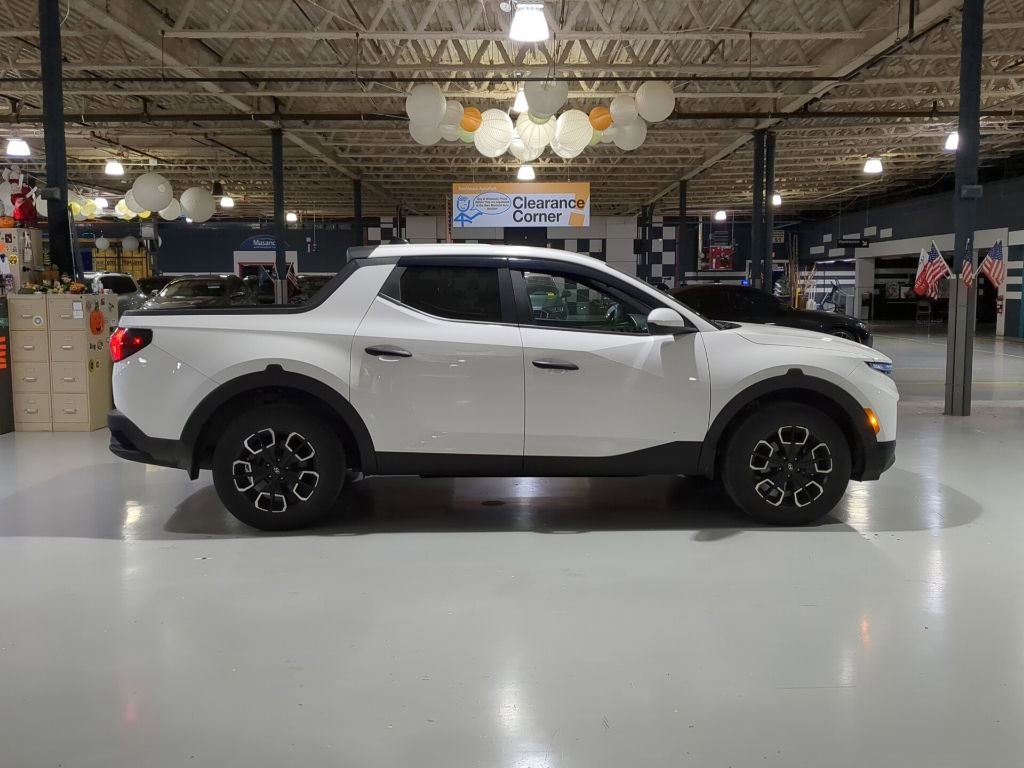 Used 2023 Hyundai Santa Cruz SE AWD/4WD image 7