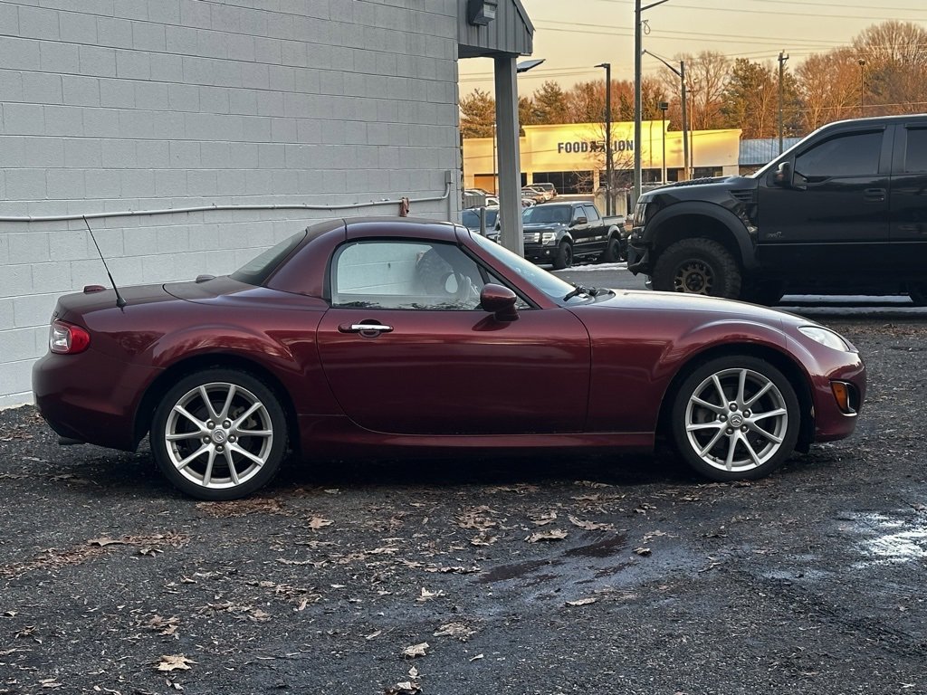 Used 2010 MAZDA MX-5 Miata Grand Touring w/ Premium Pkg image 7
