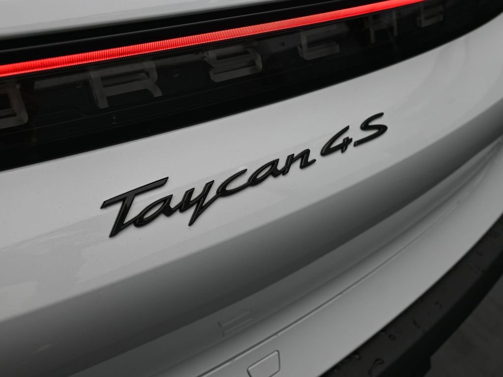 Used 2020 Porsche Taycan 4S image 14
