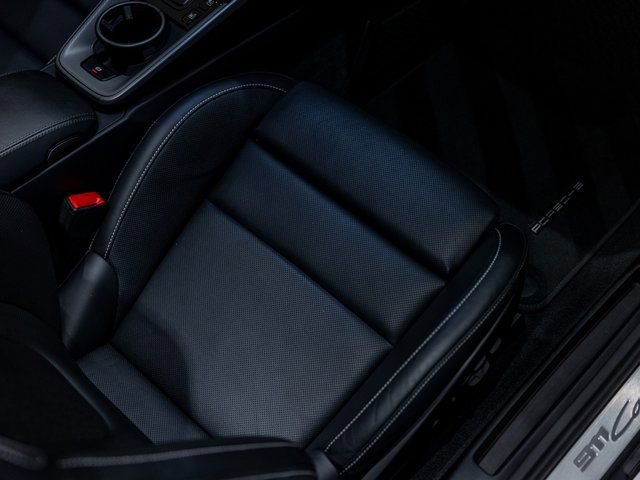 Certified 2025 Porsche 911 Carrera image 31
