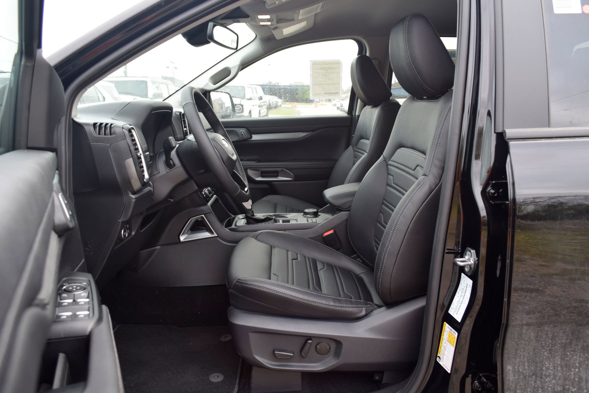 New 2026 Ford Ranger Lariat w/ FX4 Off-Road Package image 18