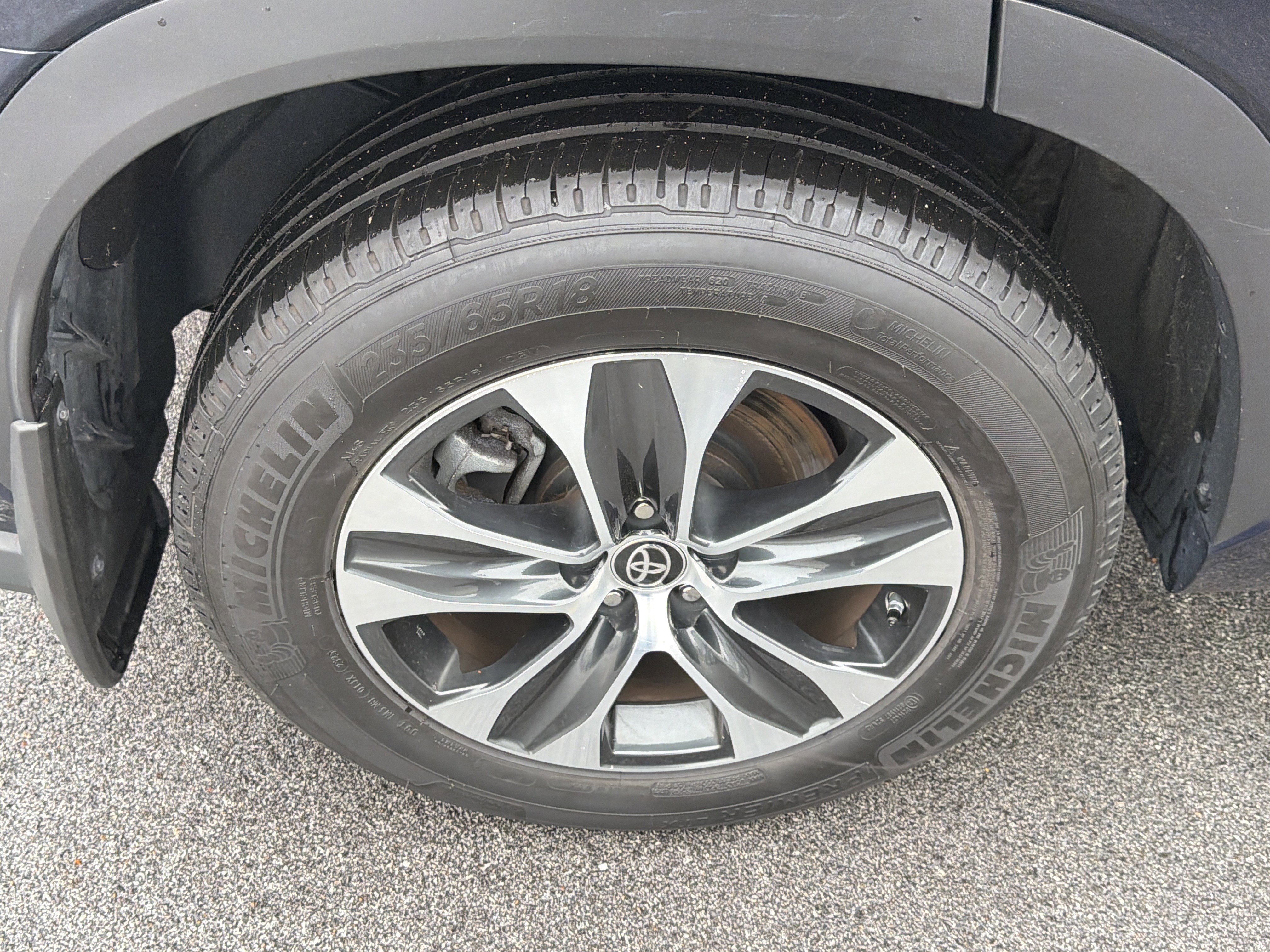 Used 2022 Toyota Highlander XLE AWD/4WD image 84