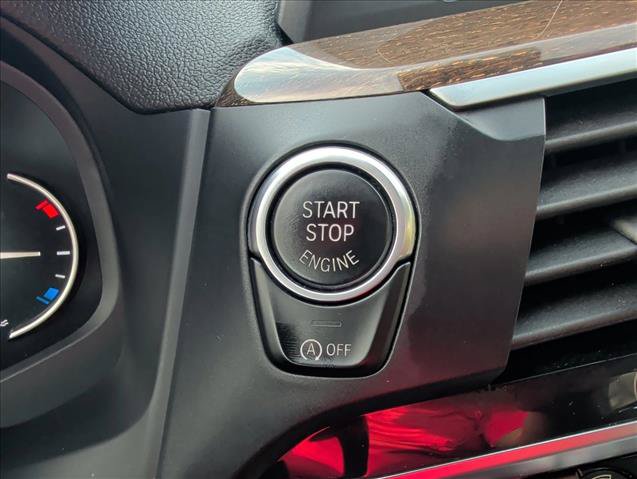 Used 2018 BMW X3 xDrive30i AWD/4WD image 16