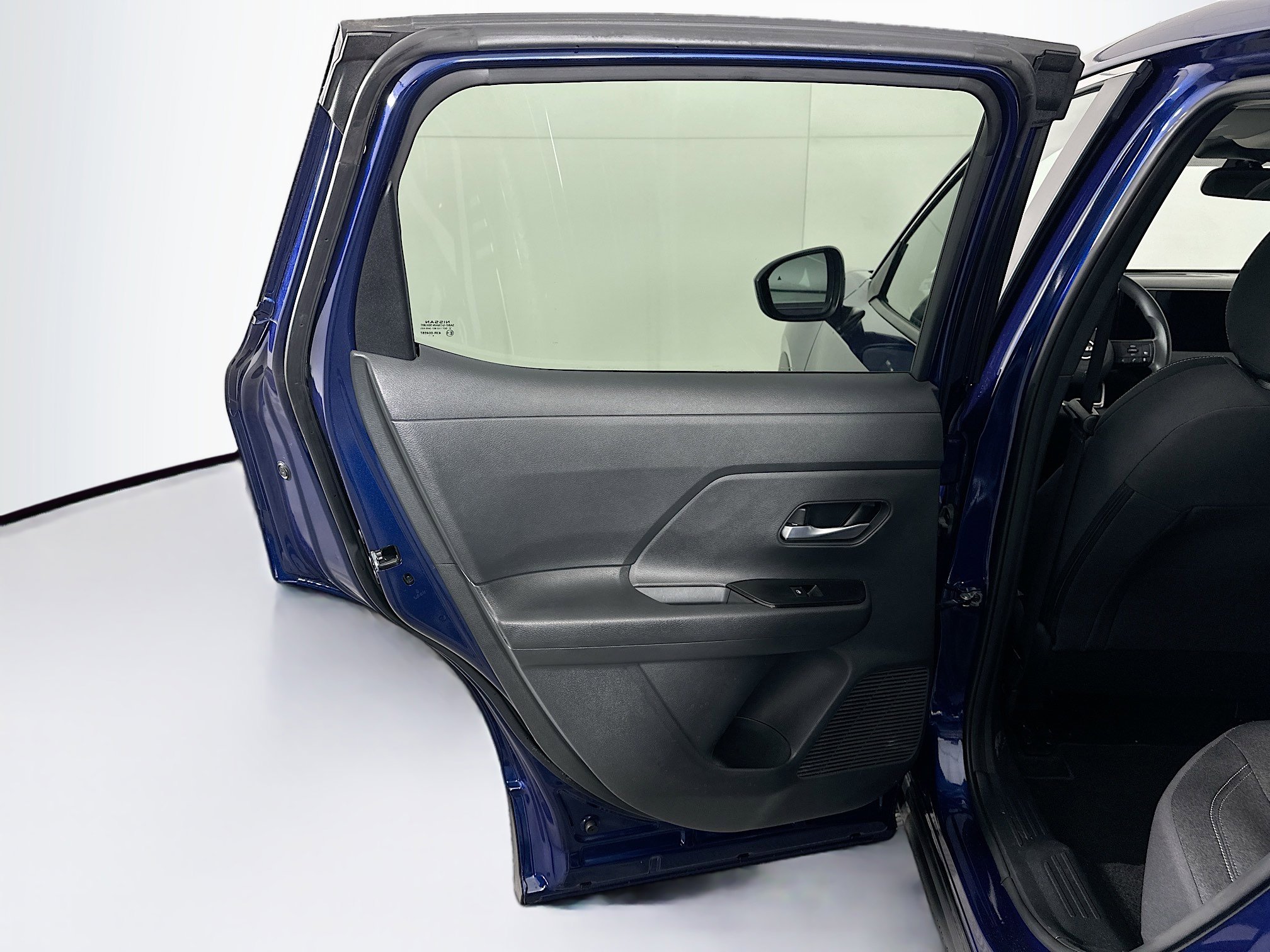 Used 2025 Nissan Kicks SV image 25